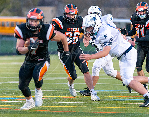 Ipswich vs Hamilton-Wenham Varsity Football Game 2021_2021-04-23_07-34-50_IM1D7109_@TimCardew_2021