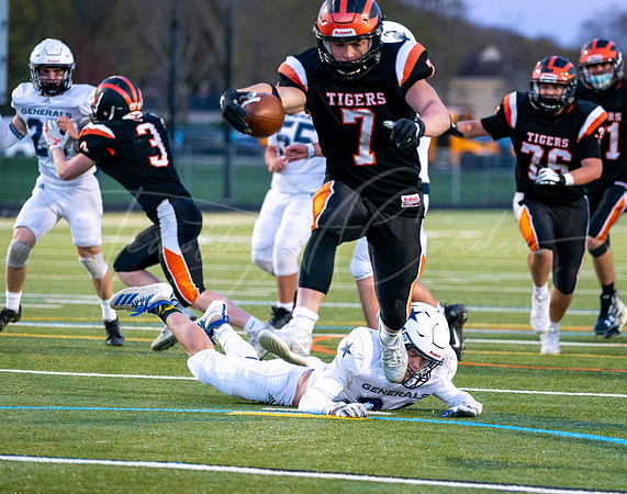 Ipswich vs Hamilton-Wenham Varsity Football Game 2021_2021-04-23_07-34-51_IM1D7118_@TimCardew_2021