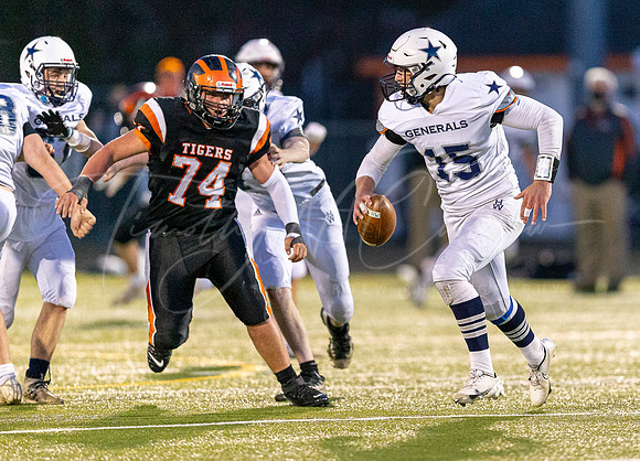 Ipswich vs Hamilton-Wenham Varsity Football Game 2021_2021-04-23_07-47-11_AB5W2597_@TimCardew_2021