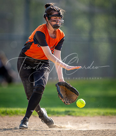 Ipswich vs Rockport Girls HS Varsity Softball Game 2021_2021-05-19_05-01-32_AB5W7471_@TimCardew_2021