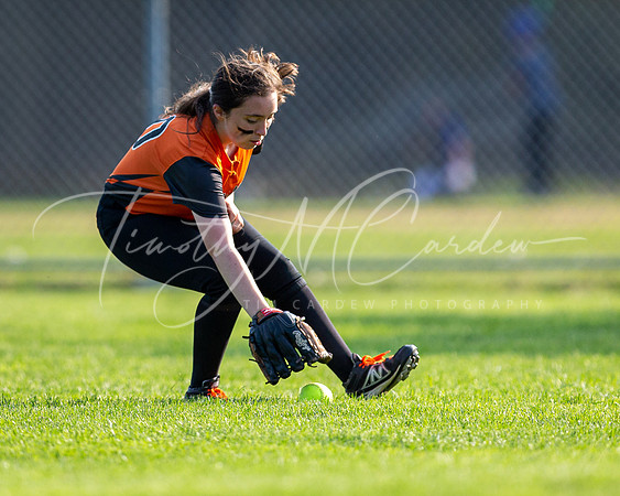 Ipswich vs Rockport Girls HS Varsity Softball Game 2021_2021-05-19_05-16-30_AB5W7829_@TimCardew_2021