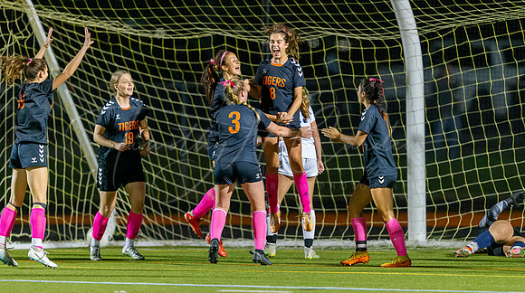 Ipswich vs Triton Girls HS Varsity Soccer Game 2023_2023-10-18_07-12-18_DT7T2144_@TimCardew_2023