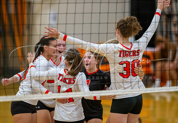 Ipswich vs Georgetown Girls HS Volleyball Game 2023_2023-10-27_05-43-00_DT7T5963_@TimCardew_2023