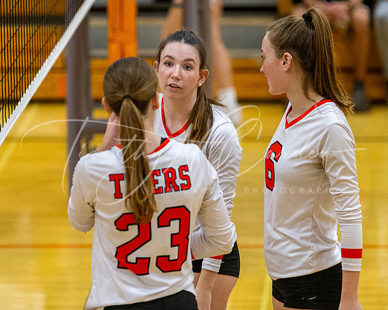 Ipswich vs Georgetown Girls HS Volleyball Game 2023_2023-10-27_06-02-36_AB5W9397_@TimCardew_2023