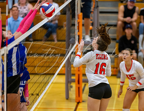 Ipswich vs Georgetown Girls HS Volleyball Game 2023_2023-10-27_06-02-47_AB5W9410_@TimCardew_2023
