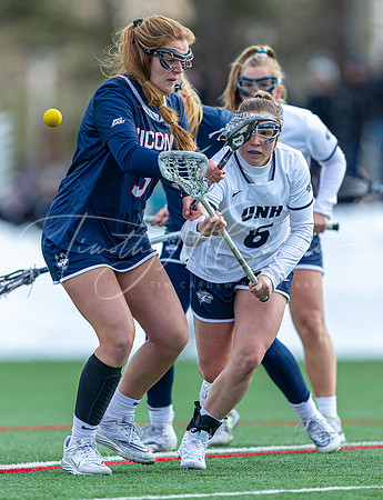 University of New Hampshire vs #25 University of Connecticut Women’s Lacrosse Game 2022_2022-02-27_03-30-43_AB5W5965_@TimCardew_2022