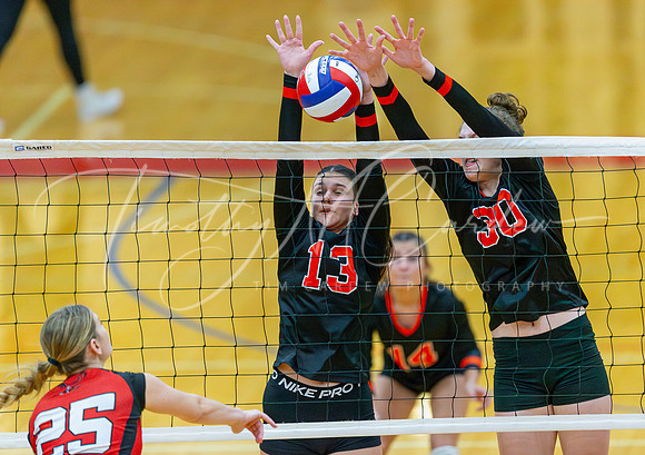 Ipswich vs Hudson Girls HS Volleyball D4 Semifinals 2023_2023-11-14_07-07-18_DT7T3701_@TimCardew_2023-Enhanced-NR