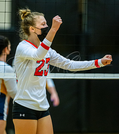Ipswich vs Lynnfield Girls HS Volleyball Game 2021_2021-09-29_05-33-27_AB5W1638_@TimCardew_2021