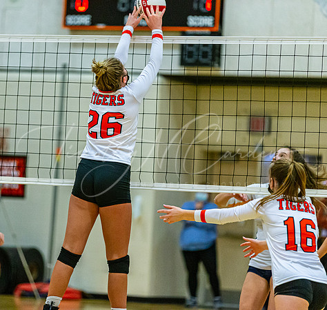 Ipswich vs Lynnfield Girls HS Volleyball Game 2021_2021-09-29_05-39-28_IM1D4756_@TimCardew_2021
