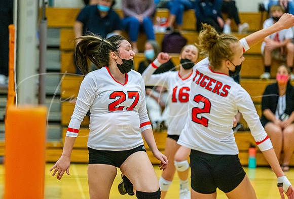 Ipswich vs Lynnfield Girls HS Volleyball Game 2021_2021-09-29_05-49-23_IM1D4904_@TimCardew_2021