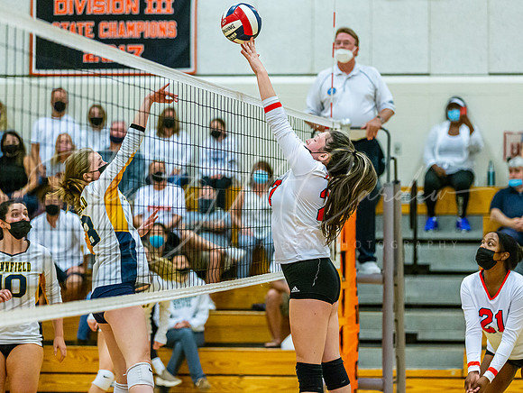 Ipswich vs Lynnfield Girls HS Volleyball Game 2021_2021-09-29_05-52-22_IM1D4942_@TimCardew_2021