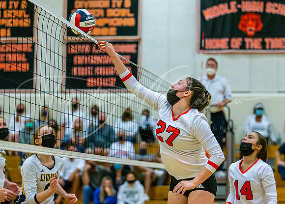 Ipswich vs Lynnfield Girls HS Volleyball Game 2021_2021-09-29_05-54-44_IM1D5004_@TimCardew_2021