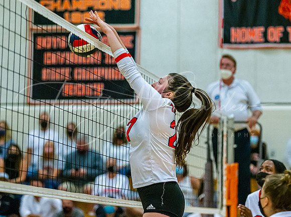 Ipswich vs Lynnfield Girls HS Volleyball Game 2021_2021-09-29_05-55-37_IM1D5036_@TimCardew_2021