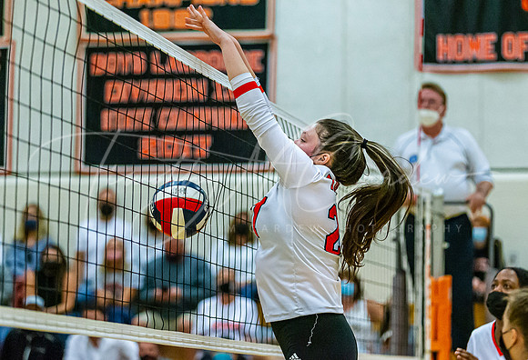 Ipswich vs Lynnfield Girls HS Volleyball Game 2021_2021-09-29_05-55-37_IM1D5037_@TimCardew_2021