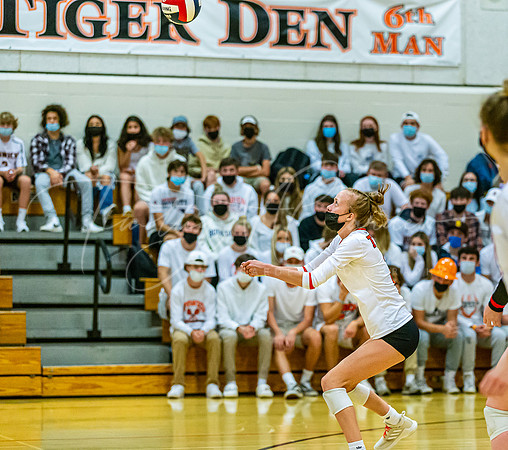 Ipswich vs Lynnfield Girls HS Volleyball Game 2021_2021-09-29_05-56-16_IM1D5061_@TimCardew_2021