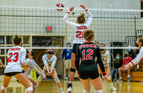 Ipswich vs Lynnfield Girls HS Volleyball Game 2021_2021-09-29_06-00-45_IM1D5229_@TimCardew_2021