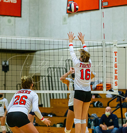 Ipswich vs Lynnfield Girls HS Volleyball Game 2021_2021-09-29_06-15-01_IM1D5466_@TimCardew_2021