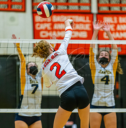 Ipswich vs Lynnfield Girls HS Volleyball Game 2021_2021-09-29_06-16-59_IM1D5580_@TimCardew_2021