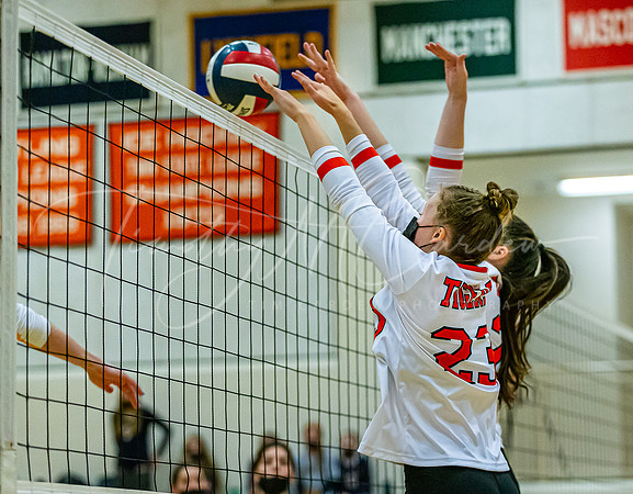 Ipswich vs Lynnfield Girls HS Volleyball Game 2021_2021-09-29_06-19-24_IM1D5670_@TimCardew_2021