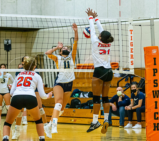 Ipswich vs Lynnfield Girls HS Volleyball Game 2021_2021-09-29_06-23-28_IM1D5835_@TimCardew_2021