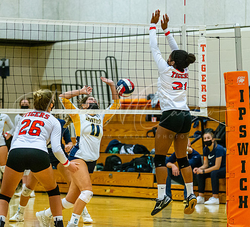 Ipswich vs Lynnfield Girls HS Volleyball Game 2021_2021-09-29_06-23-28_IM1D5837_@TimCardew_2021