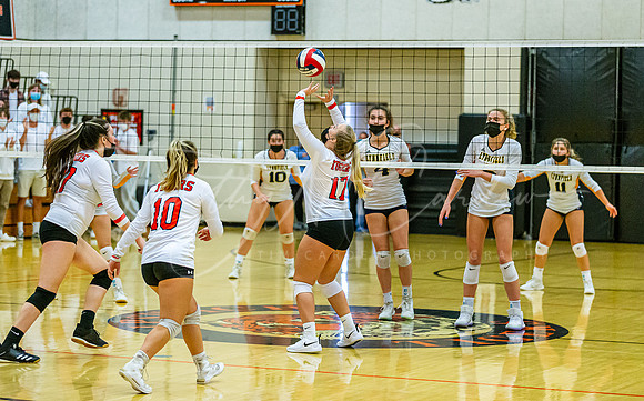 Ipswich vs Lynnfield Girls HS Volleyball Game 2021_2021-09-29_05-40-55_IM1D4814_@TimCardew_2021