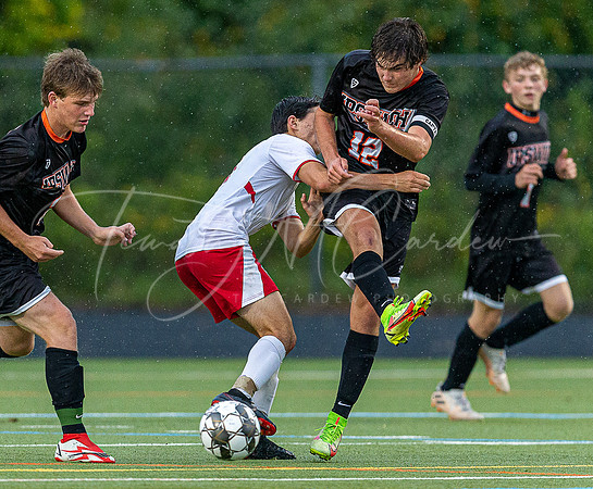 Ipswich vs Amesbury Boys HS Varsity Soccer Game 2021_2021-10-04_05-29-18_AB5W4647_@TimCardew_2021