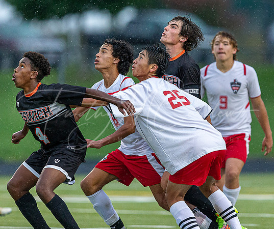 Ipswich vs Amesbury Boys HS Varsity Soccer Game 2021_2021-10-04_05-30-12_AB5W4656_@TimCardew_2021