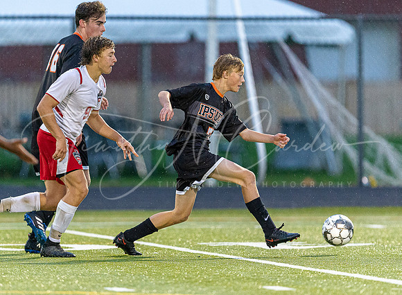 Ipswich vs Amesbury Boys HS Varsity Soccer Game 2021_2021-10-04_06-03-44_AB5W5096_@TimCardew_2021