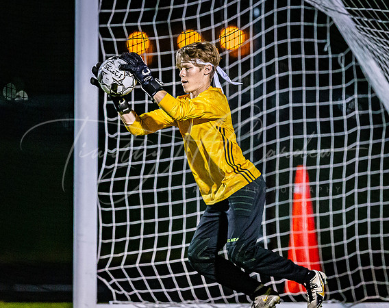 Ipswich vs Whittier Tech Boys HS Varsity Soccer Game 2021_2021-10-06_07-09-26_AB5W6632_@TimCardew_2021