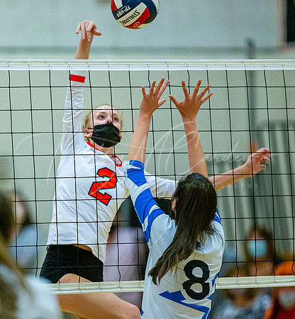 Ipswich vs Danvers Girls HS Volleyball Game Fall 2021_2021-10-08_05-42-46_AB5W8040_@TimCardew_2021