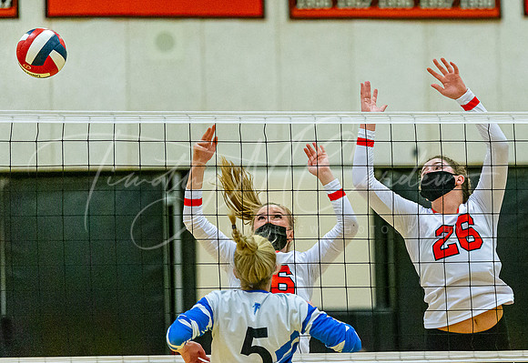 Ipswich vs Danvers Girls HS Volleyball Game Fall 2021_2021-10-08_05-45-12_IM1D7602_@TimCardew_2021