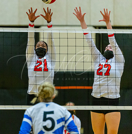 Ipswich vs Danvers Girls HS Volleyball Game Fall 2021_2021-10-08_05-50-38_IM1D7690_@TimCardew_2021