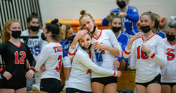 Ipswich vs Danvers Girls HS Volleyball Game Fall 2021_2021-10-08_05-52-31_AB5W8051_@TimCardew_2021