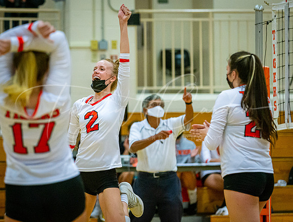 Ipswich vs Danvers Girls HS Volleyball Game Fall 2021_2021-10-08_05-58-33_IM1D7781_@TimCardew_2021