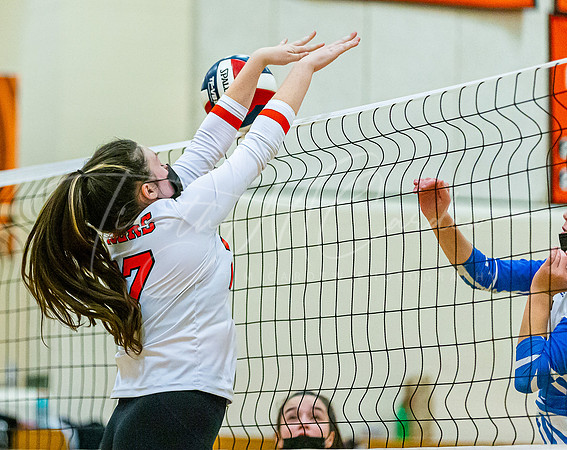Ipswich vs Danvers Girls HS Volleyball Game Fall 2021_2021-10-08_05-59-59_IM1D7826_@TimCardew_2021