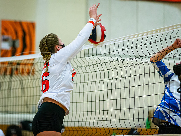 Ipswich vs Danvers Girls HS Volleyball Game Fall 2021_2021-10-08_06-08-12_IM1D7967_@TimCardew_2021