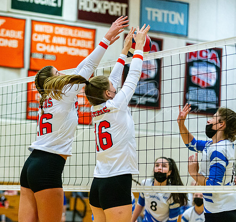 Ipswich vs Danvers Girls HS Volleyball Game Fall 2021_2021-10-08_06-09-54_IM1D7981_@TimCardew_2021