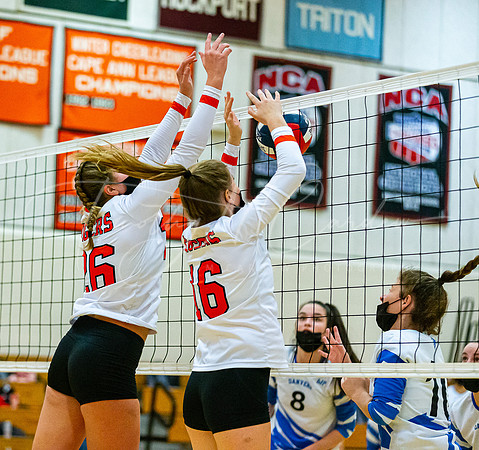 Ipswich vs Danvers Girls HS Volleyball Game Fall 2021_2021-10-08_06-09-54_IM1D7982_@TimCardew_2021