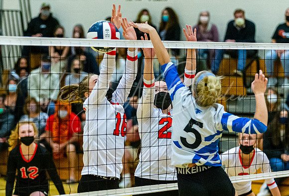 Ipswich vs Danvers Girls HS Volleyball Game Fall 2021_2021-10-08_06-19-04_IM1D8040_@TimCardew_2021