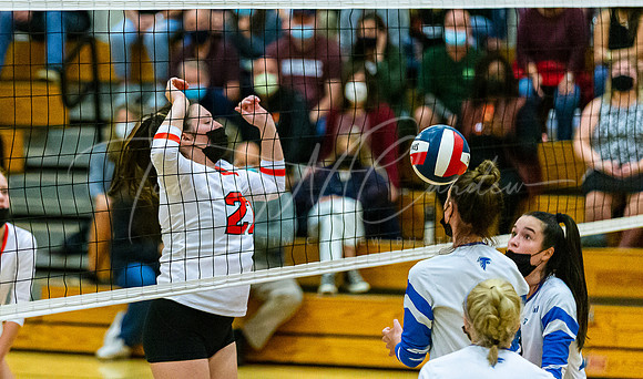 Ipswich vs Danvers Girls HS Volleyball Game Fall 2021_2021-10-08_06-19-52_IM1D8051_@TimCardew_2021