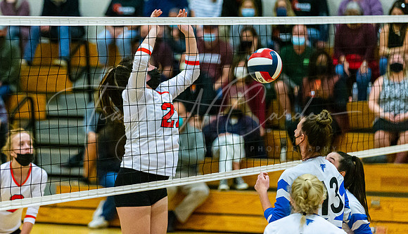 Ipswich vs Danvers Girls HS Volleyball Game Fall 2021_2021-10-08_06-19-52_IM1D8050_@TimCardew_2021