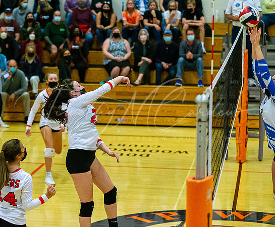 Ipswich vs Danvers Girls HS Volleyball Game Fall 2021_2021-10-08_06-24-20_IM1D8103_@TimCardew_2021