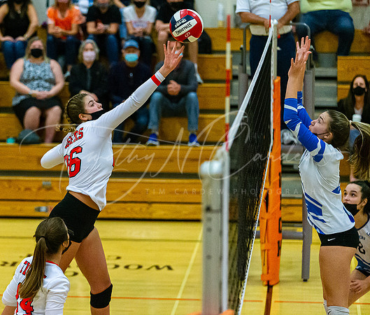 Ipswich vs Danvers Girls HS Volleyball Game Fall 2021_2021-10-08_06-25-04_IM1D8135_@TimCardew_2021