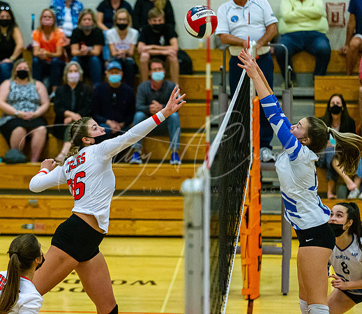 Ipswich vs Danvers Girls HS Volleyball Game Fall 2021_2021-10-08_06-25-04_IM1D8136_@TimCardew_2021