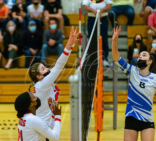 Ipswich vs Danvers Girls HS Volleyball Game Fall 2021_2021-10-08_06-25-32_IM1D8158_@TimCardew_2021