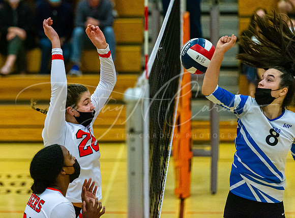 Ipswich vs Danvers Girls HS Volleyball Game Fall 2021_2021-10-08_06-25-33_IM1D8162_@TimCardew_2021