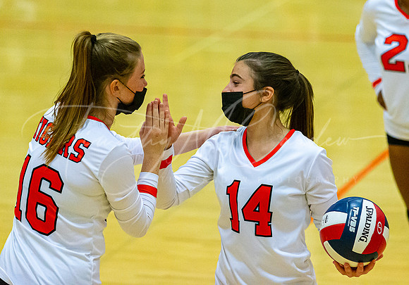 Ipswich vs Danvers Girls HS Volleyball Game Fall 2021_2021-10-08_06-26-24_IM1D8188_@TimCardew_2021