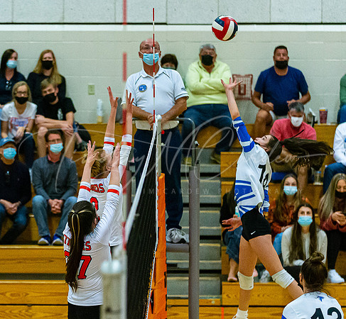Ipswich vs Danvers Girls HS Volleyball Game Fall 2021_2021-10-08_06-28-14_IM1D8234_@TimCardew_2021