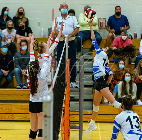 Ipswich vs Danvers Girls HS Volleyball Game Fall 2021_2021-10-08_06-28-14_IM1D8235_@TimCardew_2021